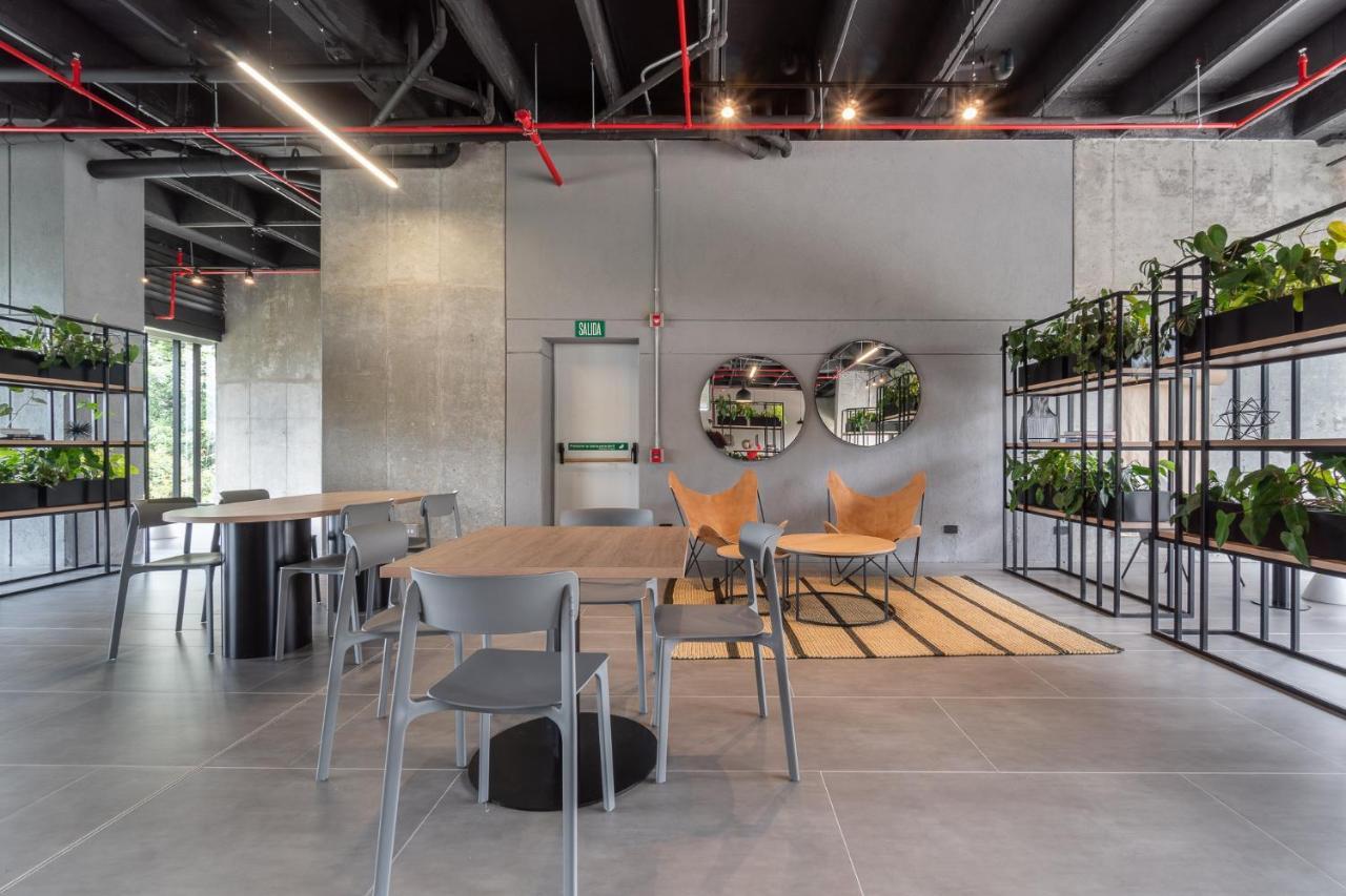 Apartamentos Go Living & Suites By Housy Host Medellín Zewnętrze zdjęcie