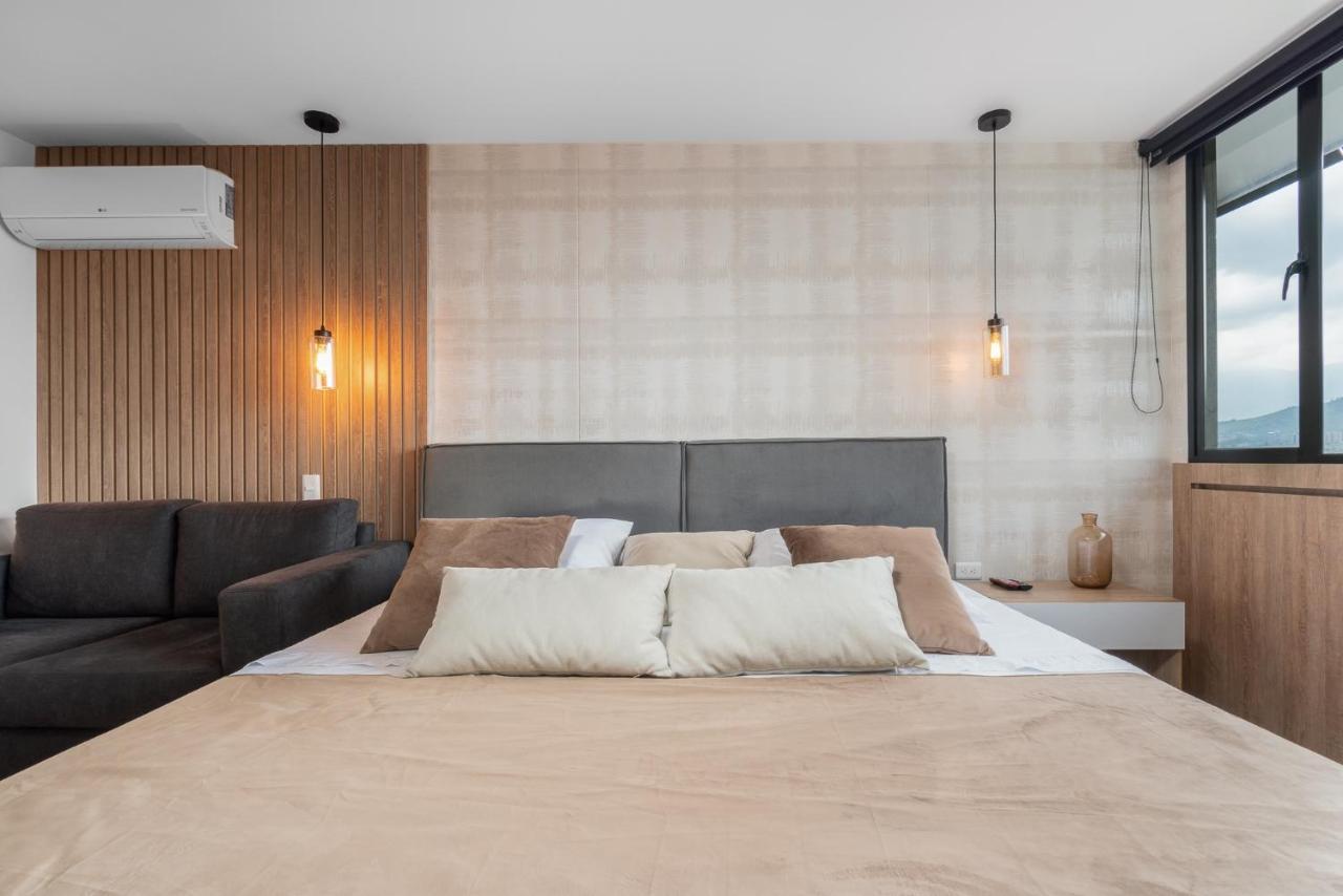 Apartamentos Go Living & Suites By Housy Host Medellín Zewnętrze zdjęcie